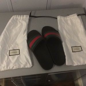Worn Size 9 Black Gucci Slides